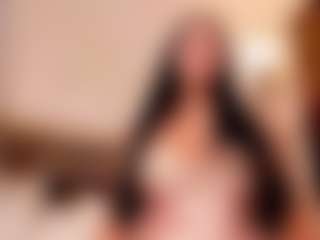 Miichell-Colins MILF webcam performer live streaming