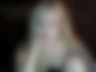 Live cam show with Amy-nymph - Fingers on Dare Cams