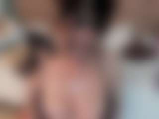 Karol-page MILF webcam performer live streaming