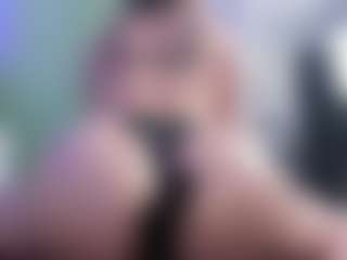 Live cam show with KarolPage - Butt Plug on UwU Esports