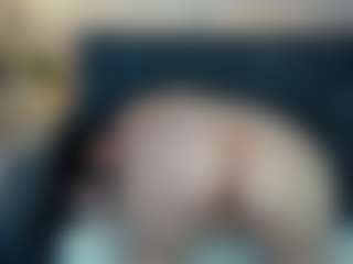 Live cam show with Linda - Skinny on CamwithHer