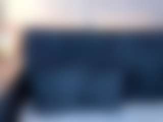 Live cam show with Linda - Blue Eyes on makecum.org