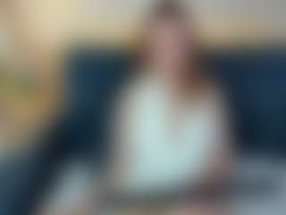 Live cam show with Linda - Legs on CamwithHer