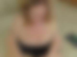 Live cam show with AliceSweety - BBW Middle Aged on live18s.com