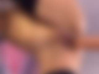 Live cam show with Crystallana - Wife on Camsoda