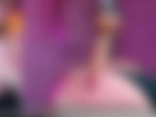 Live cam show with Miss Pawi - Middle Aged on SpunkLive