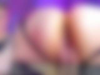 Live cam show with Miss Pawi - Machine on luckytryst.com