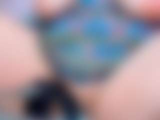 Live cam show with Miss Pawi - Blonde Hair Curvy on mypornchat.com