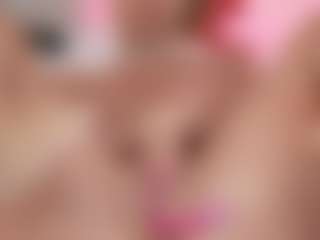 Live cam show with MaraMaxine - Bikini on Uber Horny
