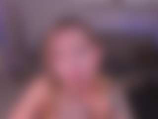 Live cam show with MollySunders - Bikini on studioflirtlive.com