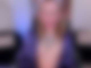 Live cam show with MollySunders - Blonde Hair on TeamSkeetLive