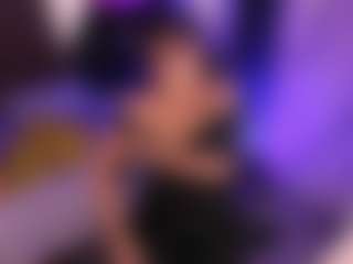 Live-Cam-Show mit MadiieBlosom - Bikini auf Camsoda
