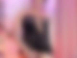 ehily-ts's Live Sex Cam Show