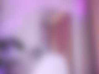 ehily-ts's Live Sex Cam Show