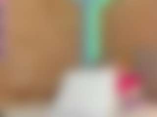 Live cam show with candie26 - Twerk Latina on Fit Hotties