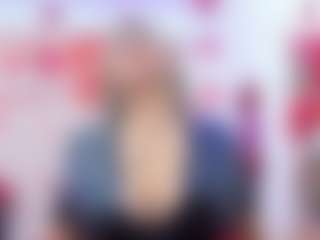 Live cam show with Celeste Lincon - Blonde Hair on googirlz
