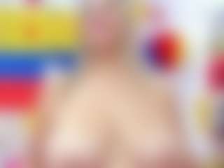 Live cam show with Celeste Lincon - Camel Toe on liverealitysex.com