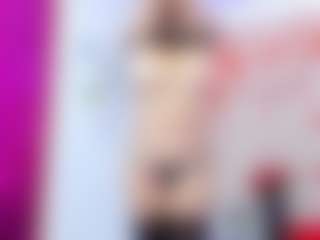 Live cam show with Celeste Lincon - Striptease Granny on Dolls Live