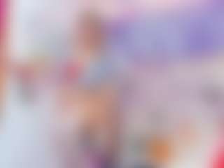 Live cam show with Celeste Lincon - Granny Blonde Hair on Soda Cam
