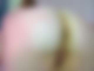 Live cam show with Ruby - Brown Hair on Stripli.com