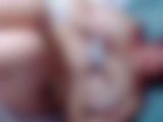Live cam show with annejulienne - Bedroom Mature on Soda Cam