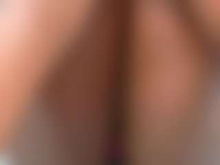 Live cam show with KAROL-SCOTT - Ebony Teen (18+) on livesuperchat.net