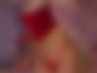 Live cam show with Catalina Evans - Morena on Milfs Live