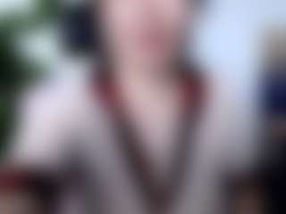 Akiramm MILF webcam performer live streaming