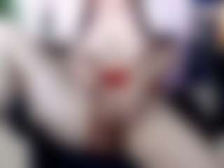 Akiramm MILF webcam performer live streaming
