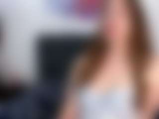 Live cam show with Danielacams-love - Living Room on testsause.com