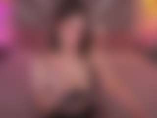 Live cam show with CrystalBarbie - Strip on Camsoda