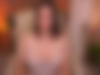 Live cam show with CrystalBarbie - Bedroom on Camsoda