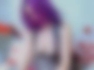 Live cam show with DarinaLovelyy - Housewife on Milfs Live