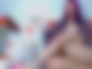 Live cam show with DarinaLovelyy - Shaved Pussy on liverealitysex.com