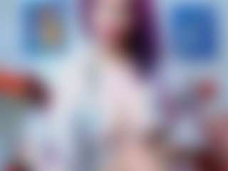 Live cam show with DarinaLovelyy - Housewife on Gym Cam Girls