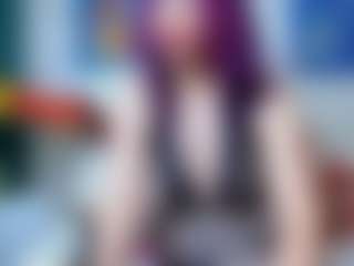 Live cam show with DarinaLovelyy - Gamer MILF on Camiplay Live