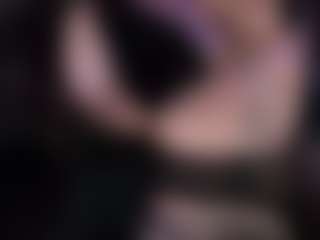 Show di cam dal vivo con Fermercury - Submissive su Camsoda
