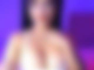 Live cam show with lauraG - Big Tits on Camsoda Late Night