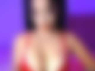 Live cam show with lauraG - Blowjob on milfzrlive.com
