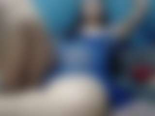 Live cam show with Viioletta19 - Glasses on PervPlay.com