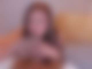 Live cam show with sara-bonneth - Gagging on Camsoda