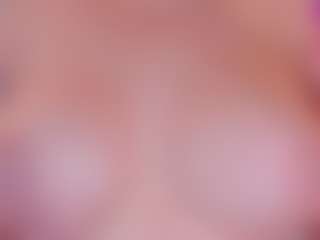 Live cam show with sara-bonneth - Flashing on madthumbs