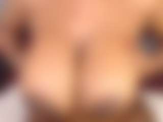 Live cam show with BootyCallEver - Black MILF on Camiplay Live