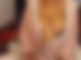 Live cam show with BootyCallEver - Bikini on friskycurves.com