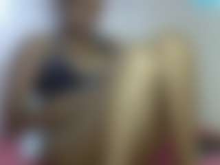 Spettacolo in cam dal vivo con marey-elsa - Ebony Amateur su Camsoda
