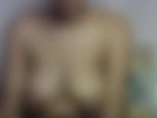 Live cam show with marey-elsa - Moaning on Camsoda