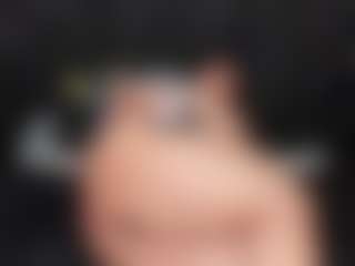 Vicky MILF webcam performer live streaming