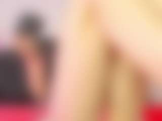 doll-ssquirts's Live Sex Cam Show