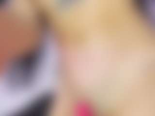 Live cam show with doll-ssquirts - Red Hair on Fit Hotties
