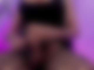 Live cam show with Andie Baker Monroe - Blonde Hair on Milfs Live